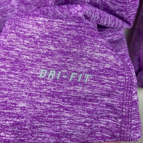 Nike Purple 1/2 Zip Long Sleeve Running Top Size Medium Sweat Wicking Active Top - Picture 13 of 14